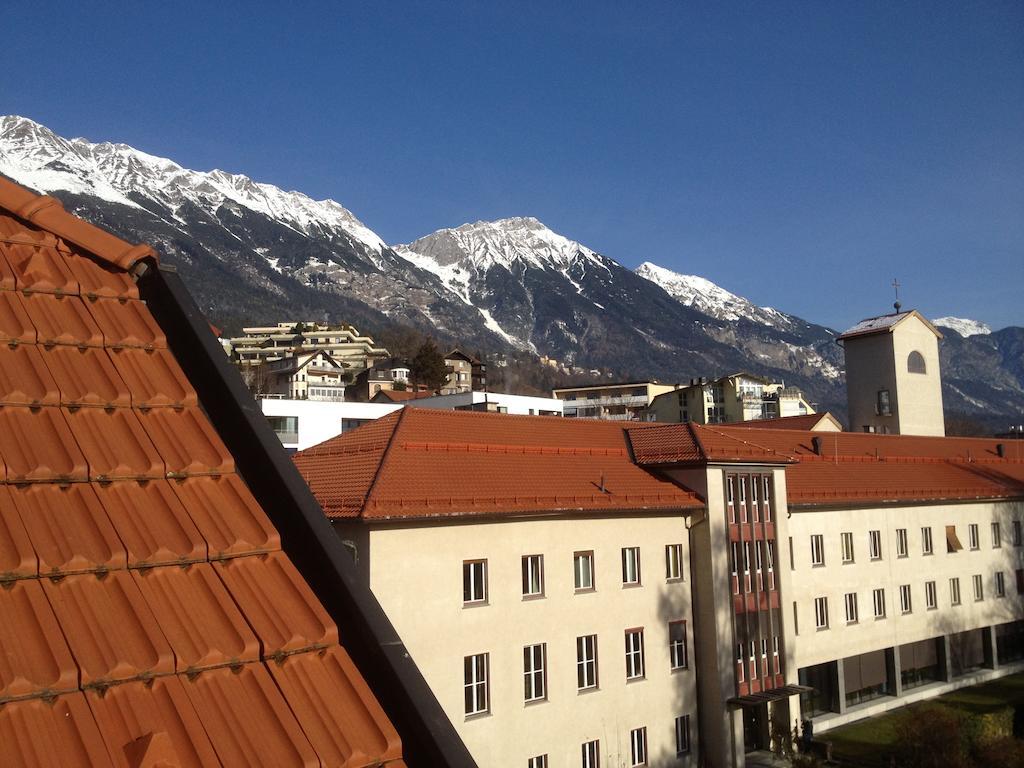 Riedz Apartments Innsbruck- Zentrales Apartmenthaus Mit Gruener Oase Екстер'єр фото